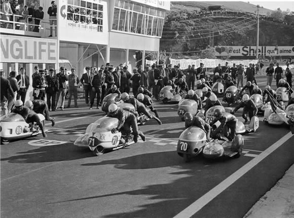 Départ du Grand Prix de France 1966 à Charade